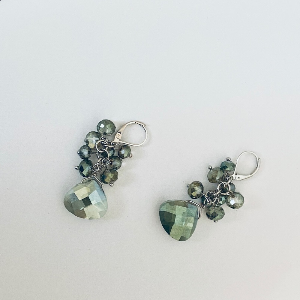 ❗️2 / $15 ❗️Fun dangly earrings